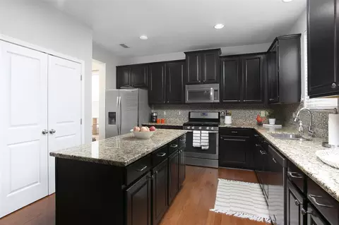 201 Glenview Ln, Durham, NC 27703 photo 7