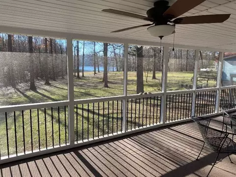 202 Waters Edge Loop, Henderson, NC 27537 photo 2