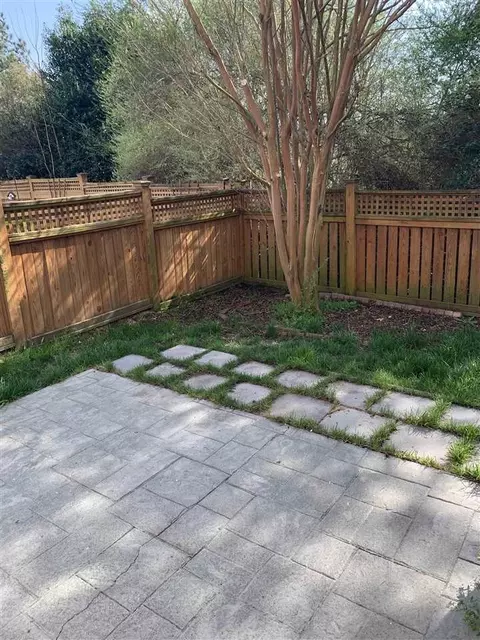 214 Frontgate Dr, Cary, NC 27519 photo 2