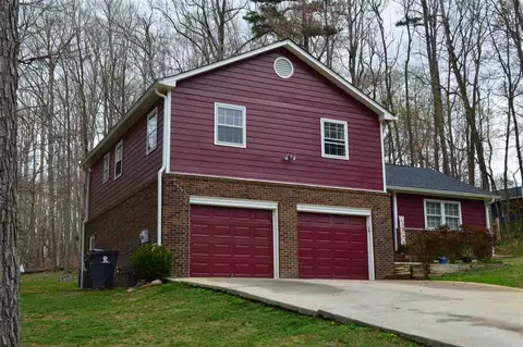 6113 Summerfield Dr, Durham, NC 27712 photo 2