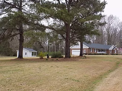 103 Windmere Dr, Angier, NC 27501 photo 4