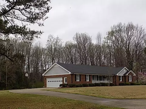 103 Windmere Dr, Angier, NC 27501 photo 3