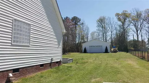 129 Leach Dr, Garner, NC 27529 photo 3