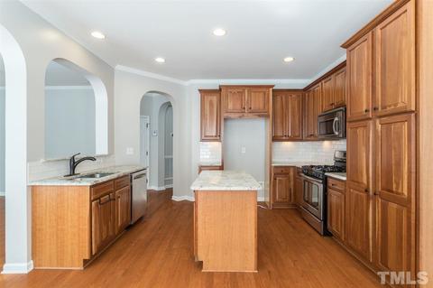 6042 Mcdevon Dr, Raleigh, NC 27617 photo 9