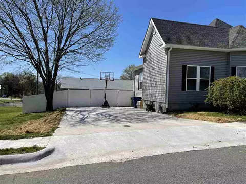 712 Sideview St, Graham, NC 27253 photo 4