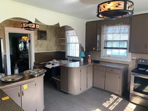 412 S Main St, Roxboro, NC 27573 photo 8