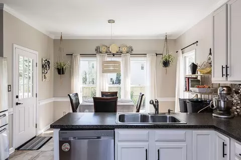 2002 Chedington Dr, Apex, NC 27502 photo 8