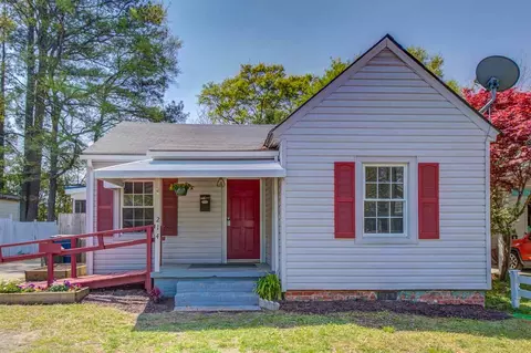214 E Holt St, Smithfield, NC 27577 photo 1