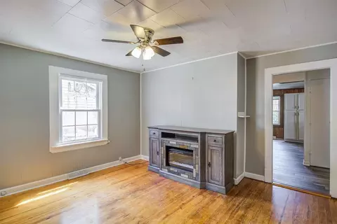 214 E Holt St, Smithfield, NC 27577 photo 4