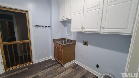 1711 N Wall St, Benson, NC 27504 photo 10