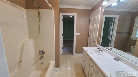 1711 N Wall St, Benson, NC 27504 photo 18