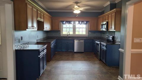 1711 N Wall St, Benson, NC 27504 photo 8