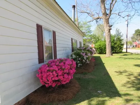 110 E F St, Erwin, NC 28339 photo 5