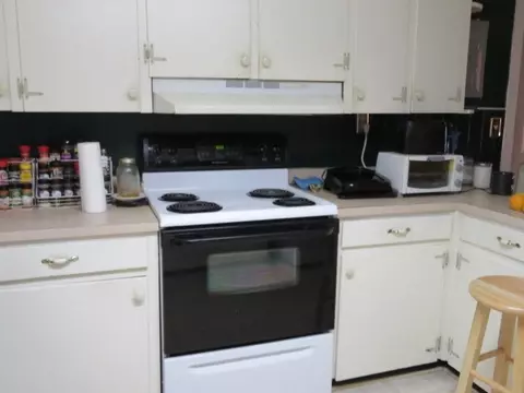 110 E F St, Erwin, NC 28339 photo 9