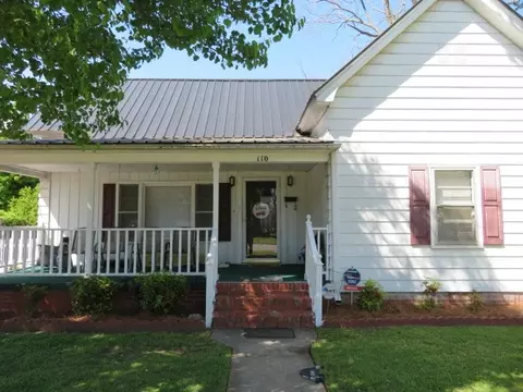 110 E F St, Erwin, NC 28339 photo 2