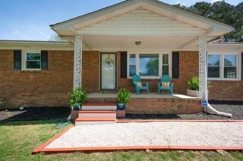 2526 Ardsley Dr, Durham, NC 27704 photo 2