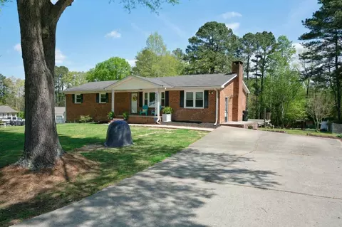 2526 Ardsley Dr, Durham, NC 27704 photo 3