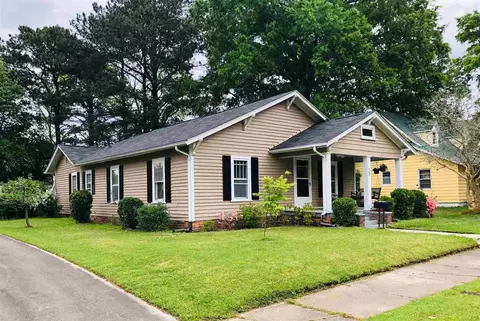 509 E Church St, Smithfield, NC 27577 photo 3