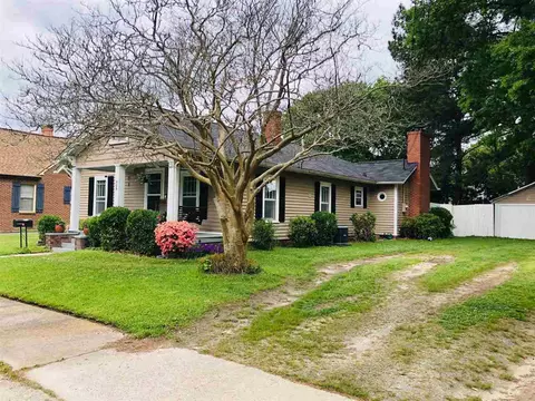 509 E Church St, Smithfield, NC 27577 photo 2