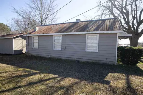 902 E Main St, Clayton, NC 27520 photo 3