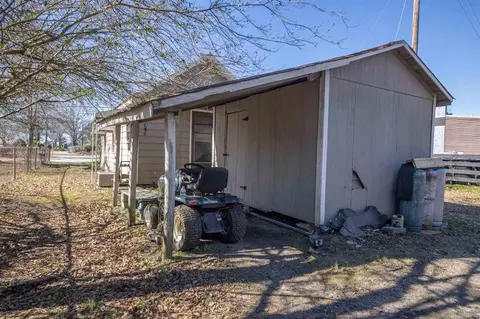 902 E Main St, Clayton, NC 27520 photo 5