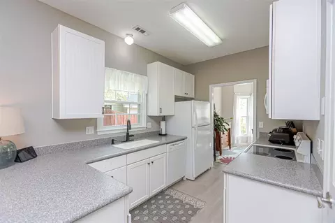 108 Mint Ct, Cary, NC 27513 photo 7