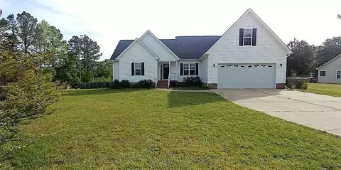 29 Foxhound Ct, Benson, NC 27504 photo 1
