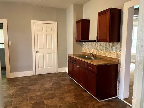1106 Taylor St, Durham, NC 27701 photo 3