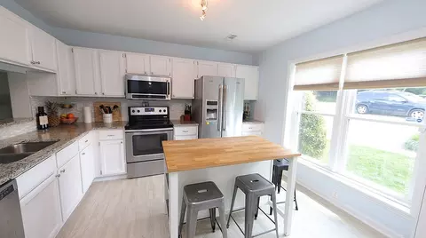 526 Finley St, Durham, NC 27705 photo 2