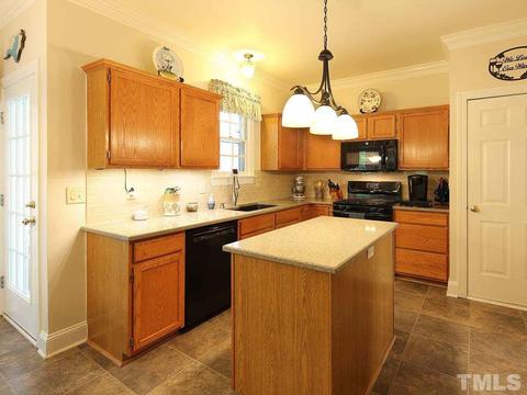 5322 Oakbrook Dr, Durham, NC 27713 photo 3