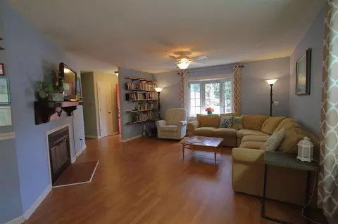 1602 Rowemont Dr, Durham, NC 27705 photo 3