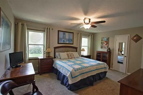 1602 Rowemont Dr, Durham, NC 27705 photo 9