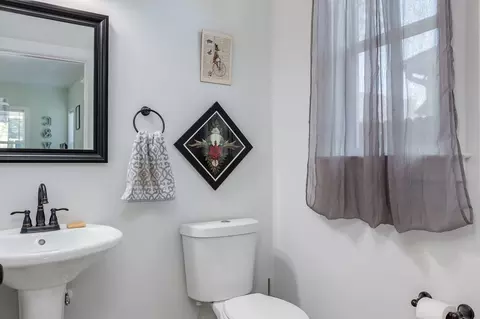 587 E Cabarrus St, Raleigh, NC 27601 photo 12