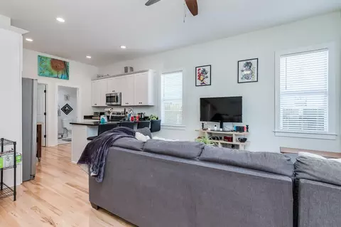 587 E Cabarrus St, Raleigh, NC 27601 photo 7