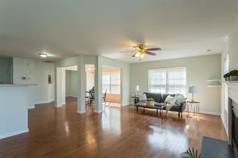 2006 Great Bend Dr, Durham, NC 27704 photo 8