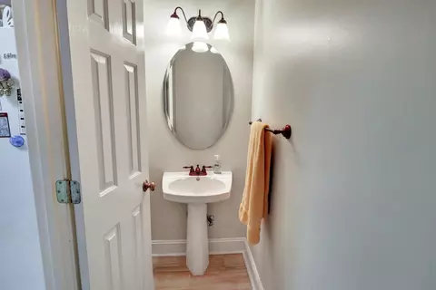 109 Wade Ave, Dunn, NC 28334 photo 3