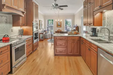 109 Wade Ave, Dunn, NC 28334 photo 8