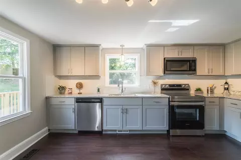 11 Zelko Ct, Durham, NC 27705 photo 8