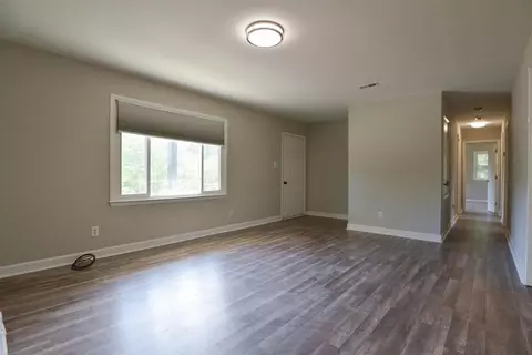 64 Crestview Pl, Spring Lake, NC 28390 photo 4