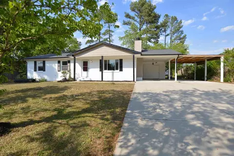 64 Crestview Pl, Spring Lake, NC 28390 photo 1