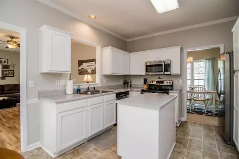 3348 Daingerfield Dr, Raleigh, NC 27616 photo 9