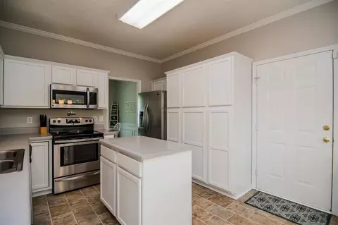 3348 Daingerfield Dr, Raleigh, NC 27616 photo 10
