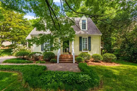 1702 Pineview St, Raleigh, NC 27608 photo 2