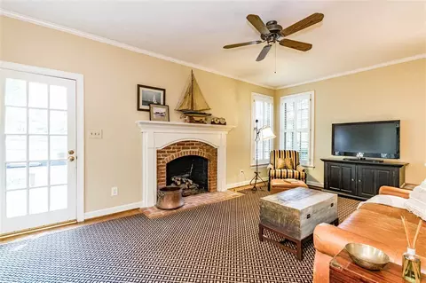 1702 Pineview St, Raleigh, NC 27608 photo 9