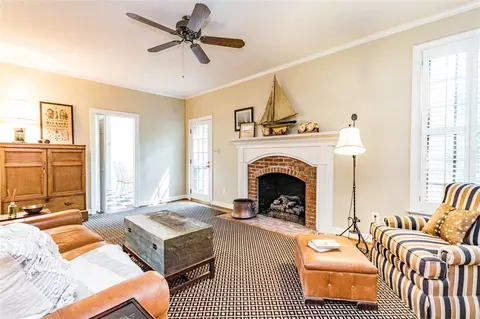 1702 Pineview St, Raleigh, NC 27608 photo 10