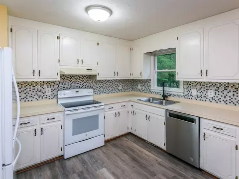 532 Hillcrest Dr, Garner, NC 27529 photo 6
