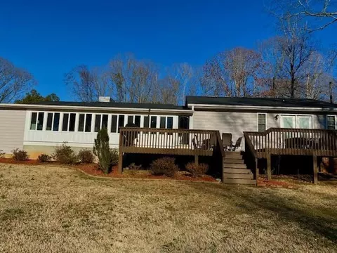 100 Waters Edge Loop, Henderson, NC 27537 photo 2