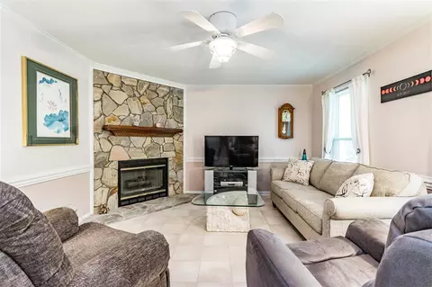 115 Brett Cir, Benson, NC 27504 photo 8
