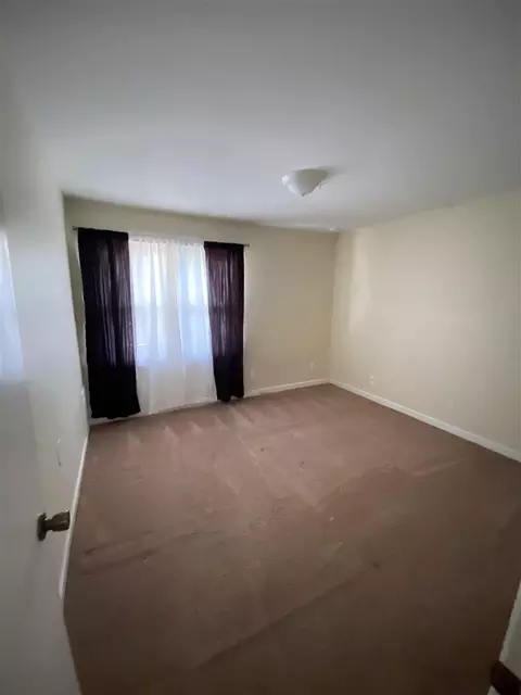 302 Omega Rd, Durham, NC 27704 photo 9