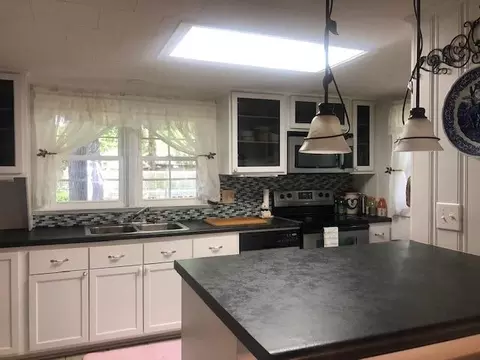 303 E F St, Erwin, NC 28339 photo 8